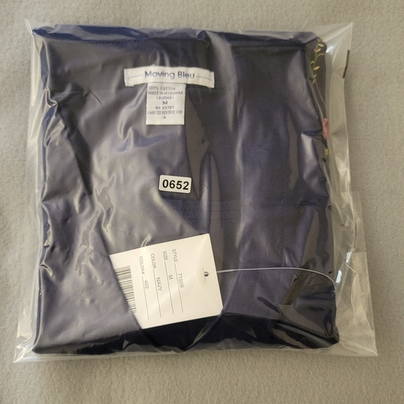 MOVING BLEU: By Designers original Blue  Floral  prints  top/shirt Sz M - Picture 9 of 9